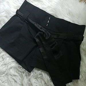 NWOT Alice + Olivia Scoop Shorts